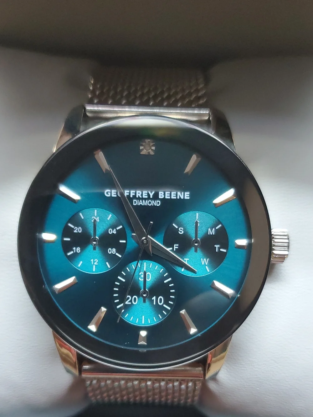 Geoffrey Beene Men's Blue-Green Sunburst Dial Watch with Mesh Bracelet